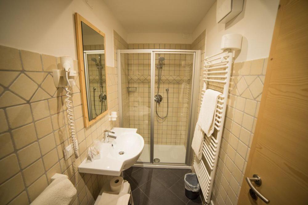 Hotel Due Spade Folgaria Luaran gambar