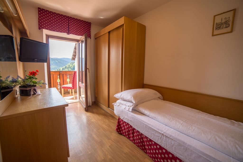 Hotel Due Spade Folgaria Luaran gambar